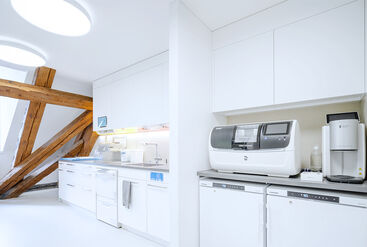 Lab room with CEREC Primemill and CEREC SpeedFire sintering furnace.